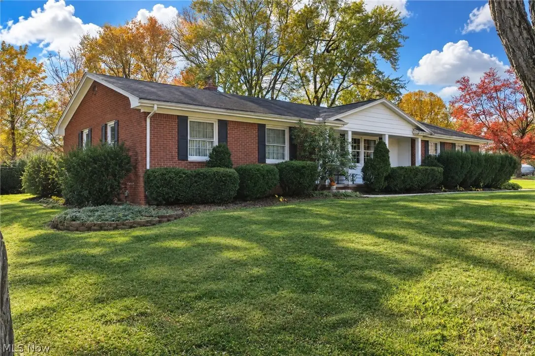 594 N Hidden Valley Road, Cuyahoga Falls, OH 44223 - #1