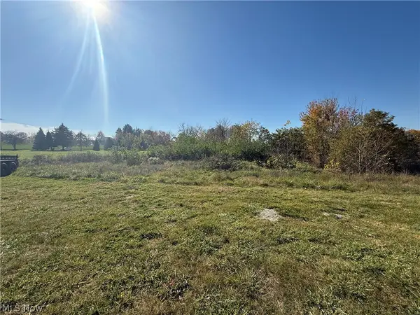 138 Relentless Way, Hartville, OH 44632