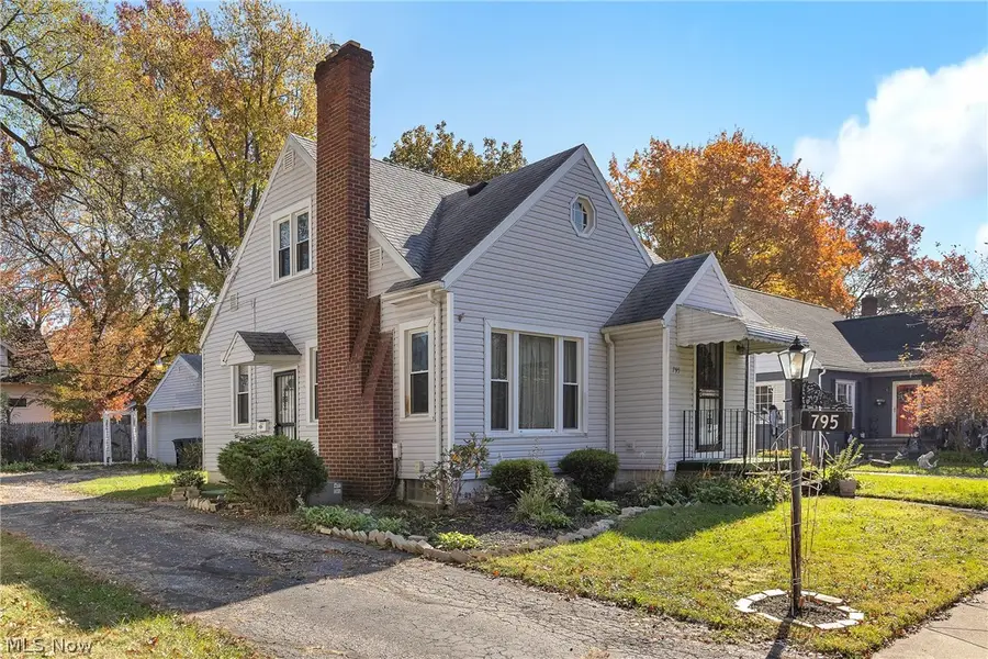795 S Hawkins Avenue, Akron, OH 44320 - #2