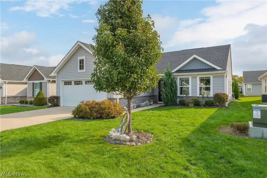 203 Hidden Cove, Amherst, OH 44001 - #2