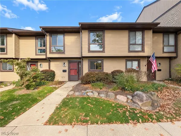 1135 Canyon View Road, Northfield, OH 44067