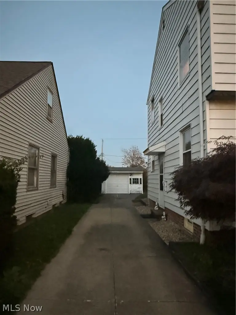 5209 E 114th Street, Garfield Heights, OH 44125 - #3