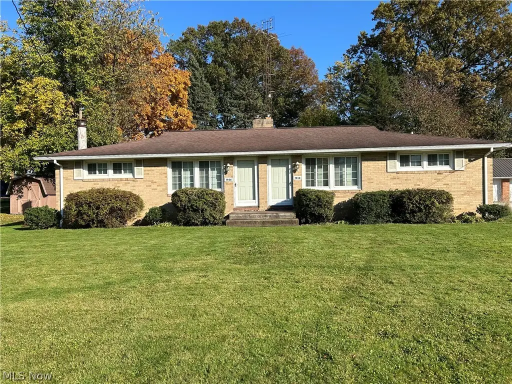 1934 Lakeside Nw Avenue, Canton, OH 44708 - #1