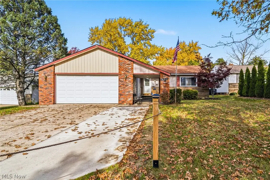 4937 Emmet Road, Lyndhurst, OH 44124 - #1
