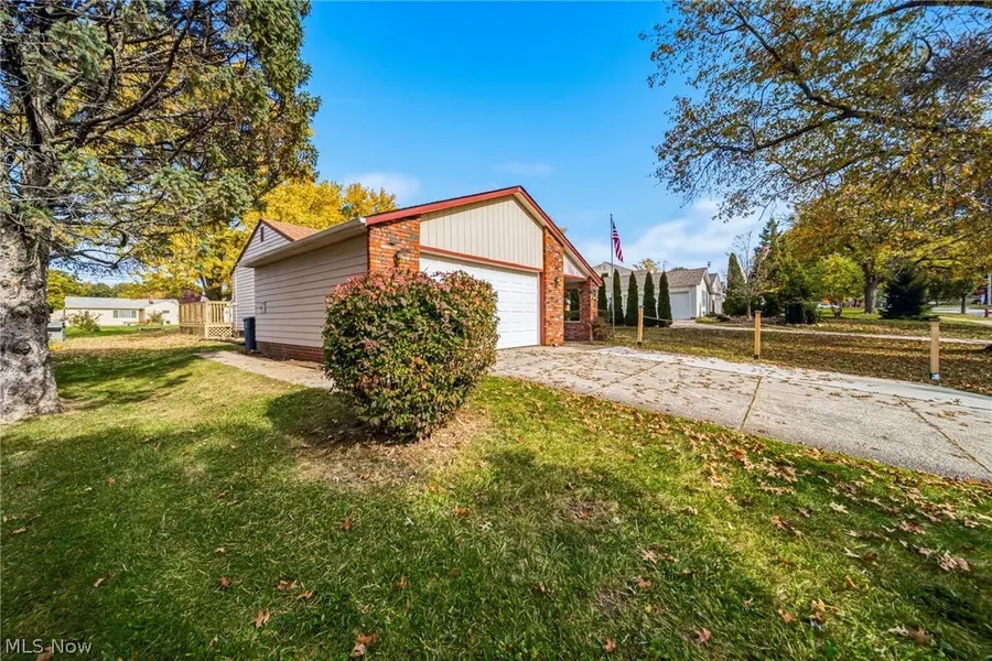 4937 Emmet Road, Lyndhurst, OH 44124 - #3