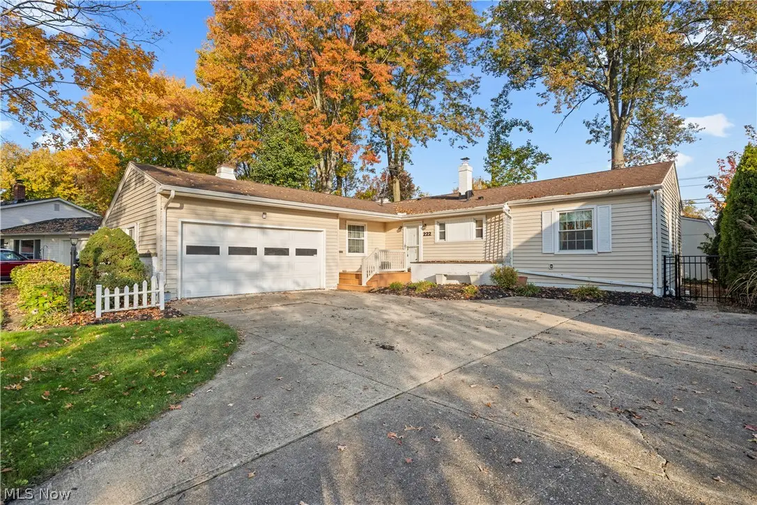 222 Colgate Avenue, Elyria, OH 44035 - #1