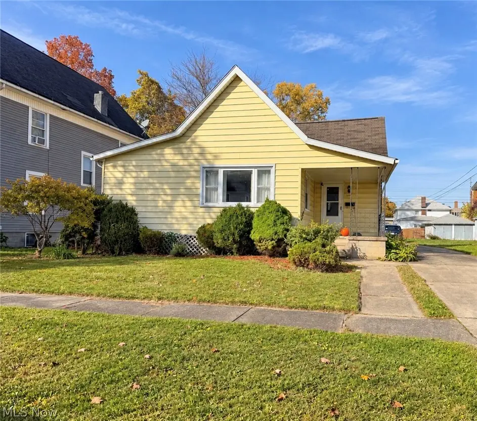 146 W Maryland Avenue, Sebring, OH 44672 - #1