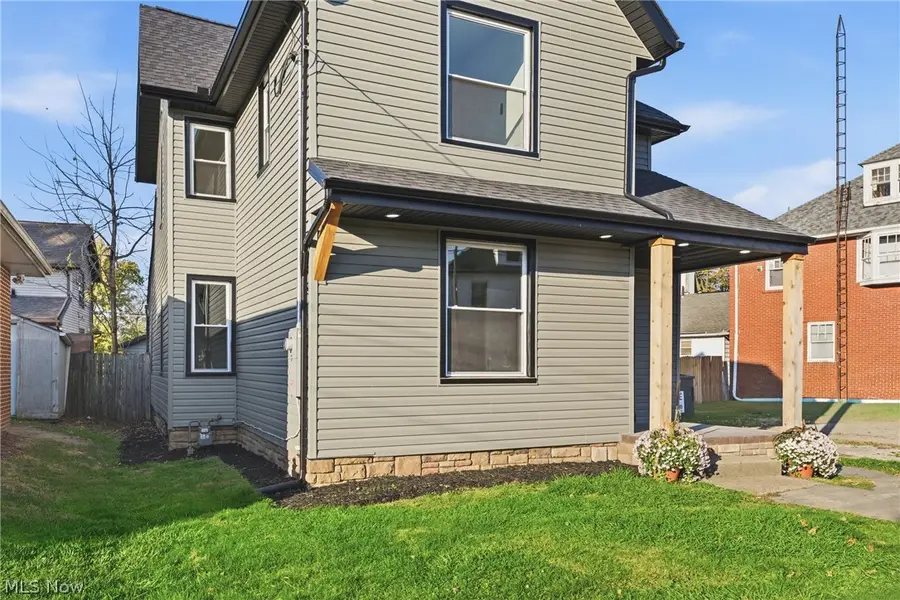 814 Main W Avenue, Massillon, OH 44647 - #2