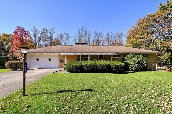 1537 Corrib Nw Avenue, Canton, OH 44708
