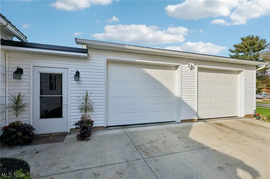 170 17th Nw Street, Barberton, OH 44203 - #2
