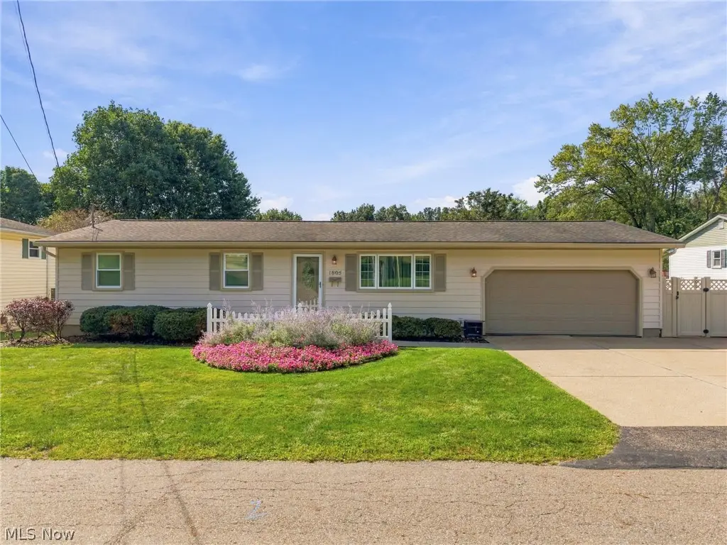 1805 Woodruff Nw Avenue, Massillon, OH 44647 - #1