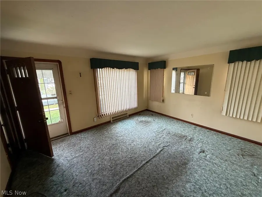 5931 Traymore Avenue, Brooklyn, OH 44144 - #2