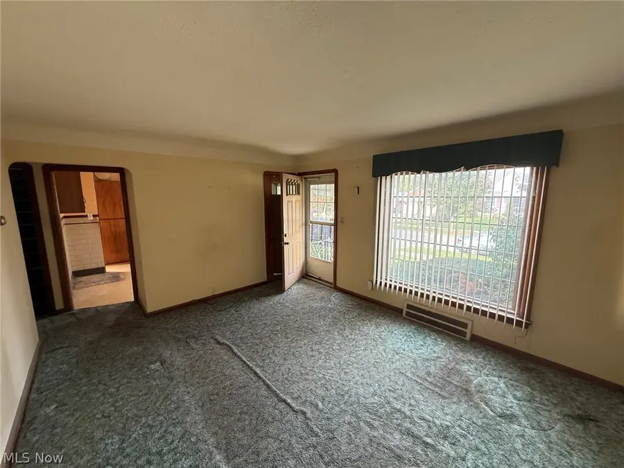 5931 Traymore Avenue, Brooklyn, OH 44144 - #3