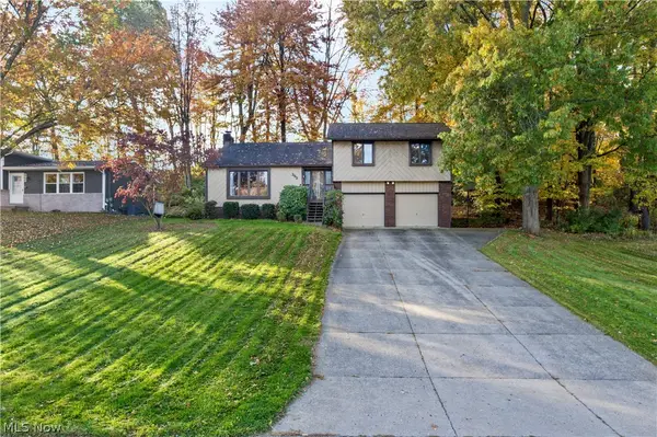 392 Derbyshire Road, Akron, OH 44319