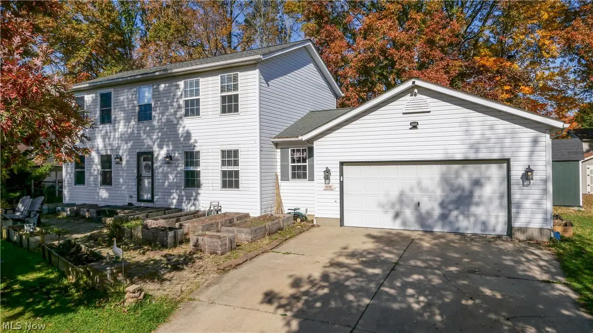 8225 Clover Lane, Garrettsville, OH 44231 - #1