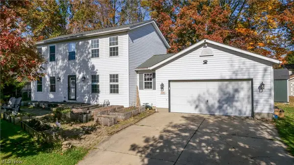 8225 Clover Lane, Garrettsville, OH 44231