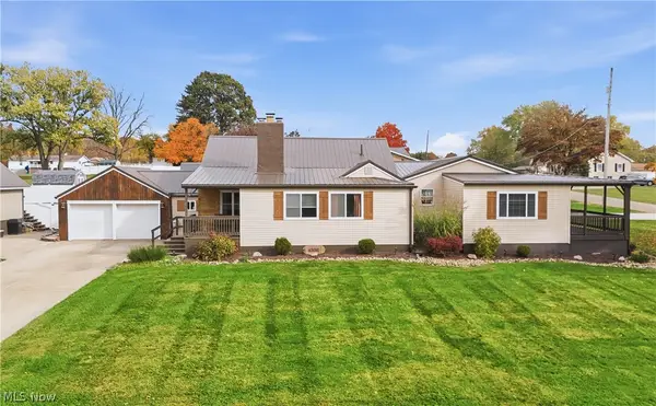 4166 Groveland Sw Avenue, Navarre, OH 44662