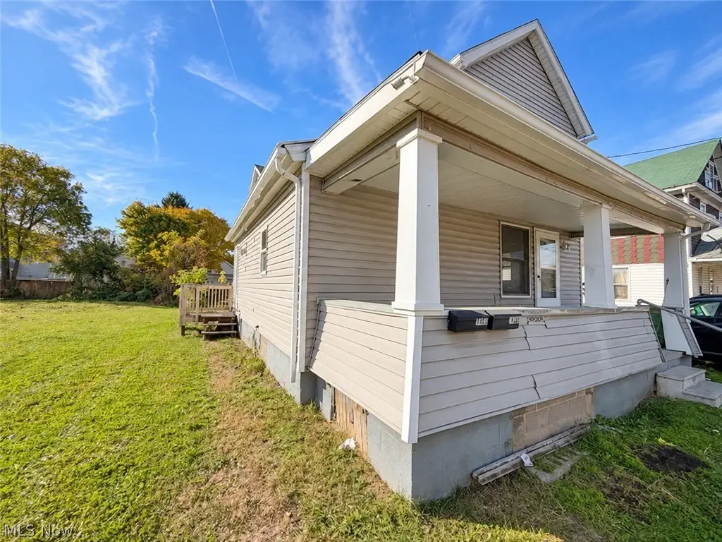 140 14th Nw Street, Barberton, OH 44203 - #1