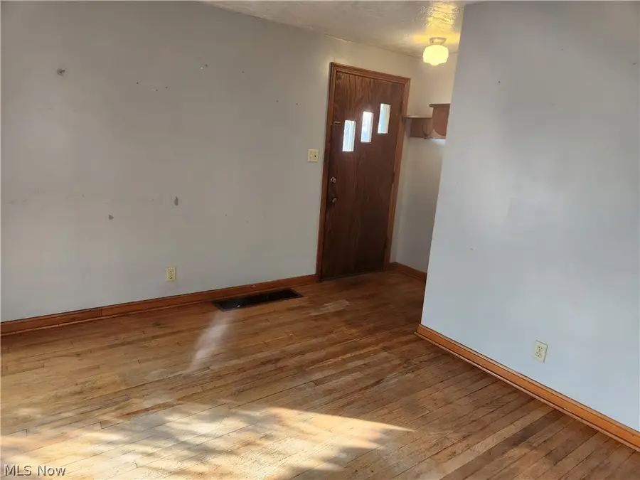 485 Allenford Street, Akron, OH 44314 - #3