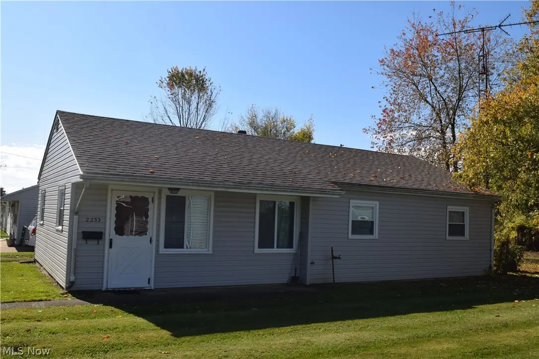 2233 Maxine Ne Avenue, Canton, OH 44705 - #1