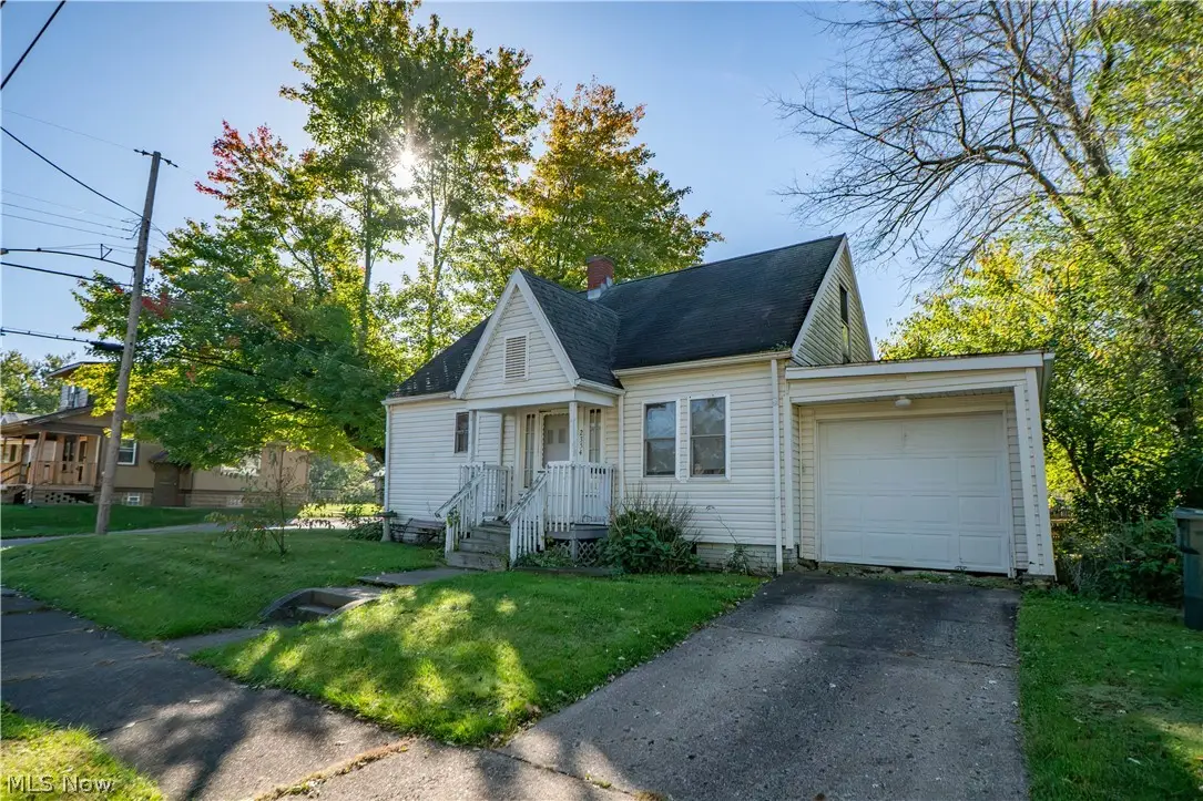 2354 21st Ne Street, Canton, OH 44705 - #1
