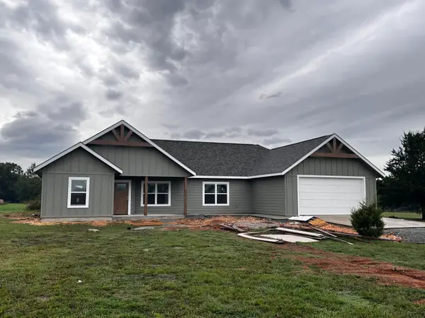 62155 E 270 Road, Grove, OK 74344