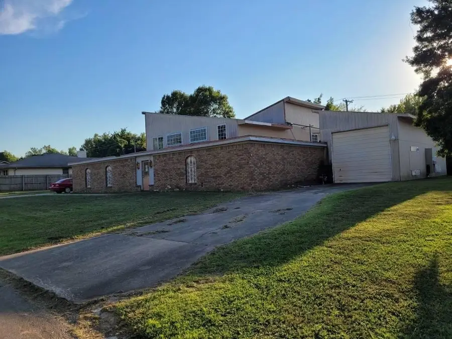 2216 M St Sw Street, Miami, OK 74354 - #3