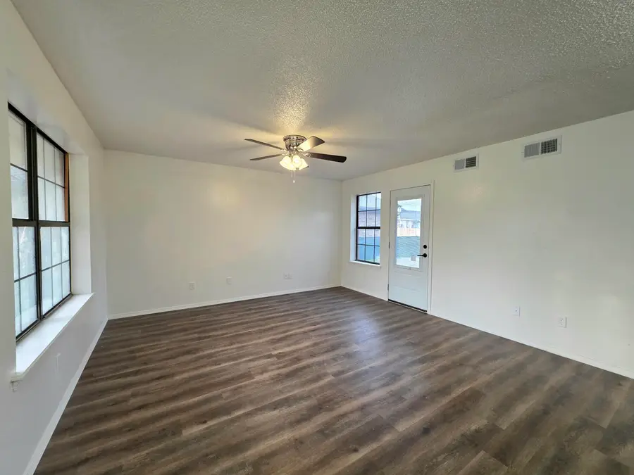 2233 Willow Lane, Miami, OK 74354 - Image #2