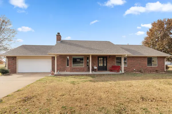 29901 S 636 Road, Grove, OK 74344