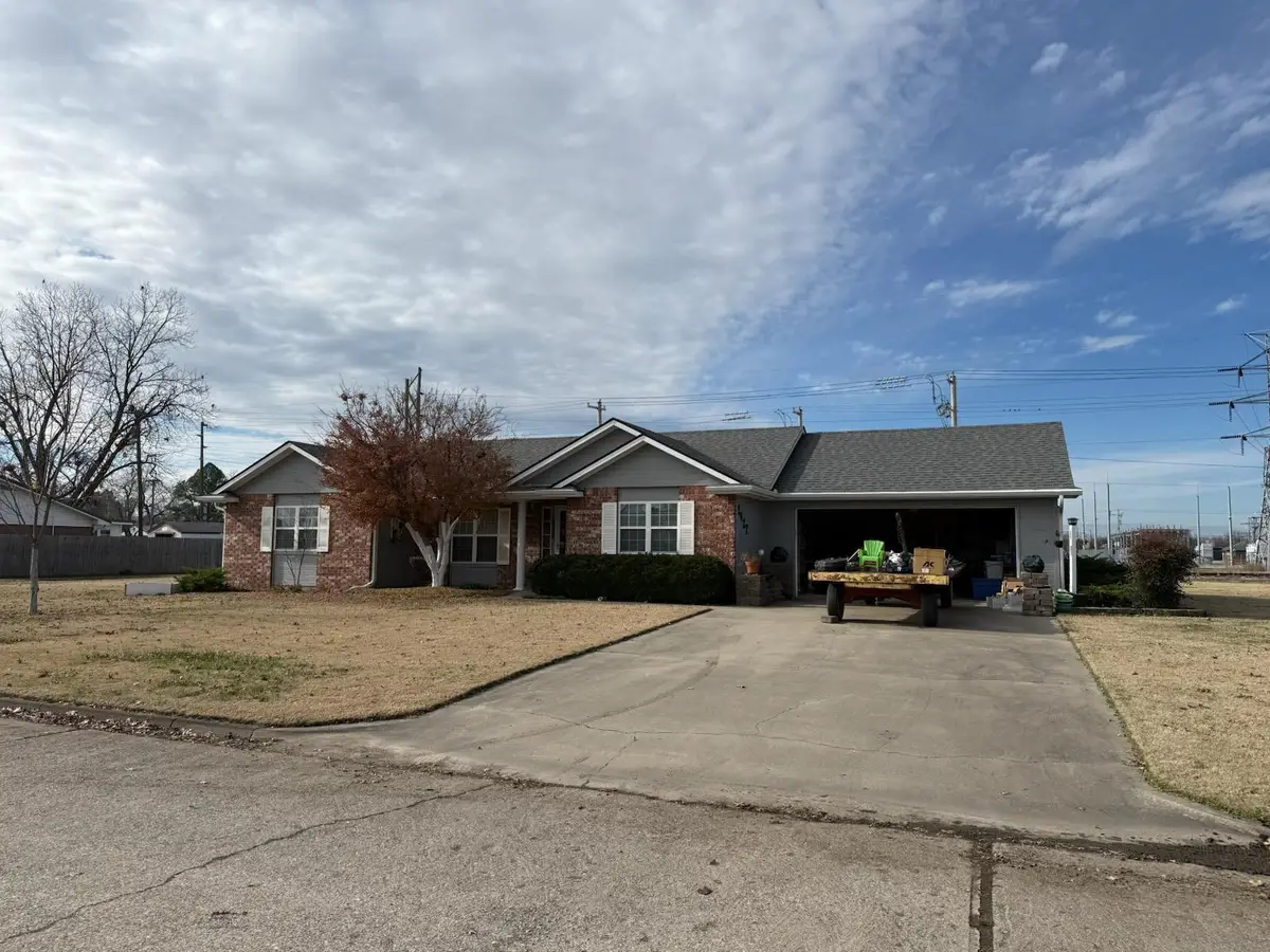 1427 Park Heights Street, Miami, OK 74354 - Image #1