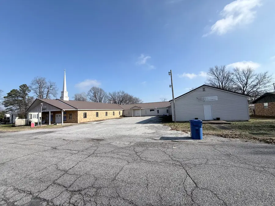 1834 A Street, Miami, OK 74354 - Image #2