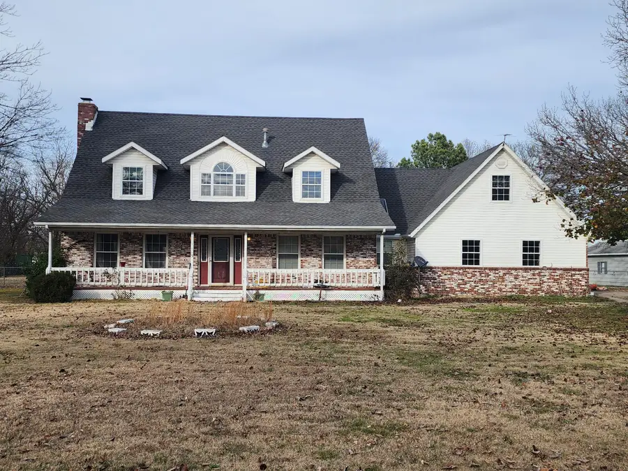 1113 E B Street, Commerce, OK 74339 - Image #2