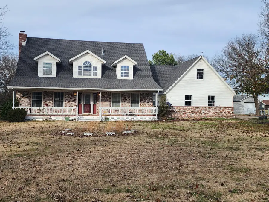 1113 E B Street, Commerce, OK 74339 - Image #3