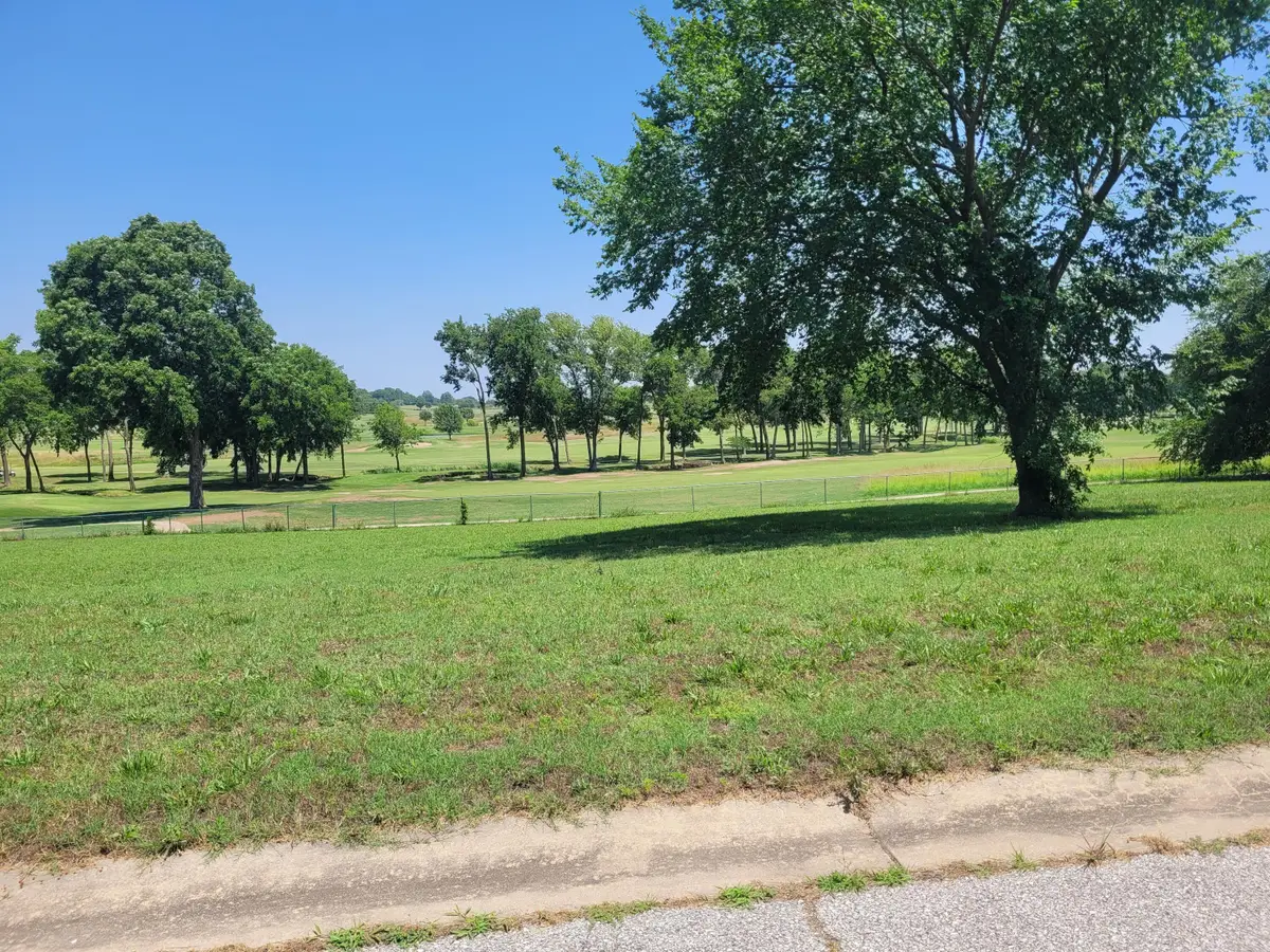 59608 W Circle Drive, Miami, OK 74354 - Image #1