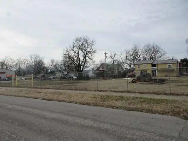 230 SE B Street, Miami, OK 74354 - Image #1