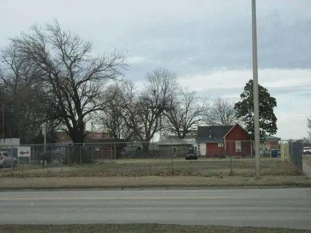 230 SE B Street, Miami, OK 74354 - Image #2