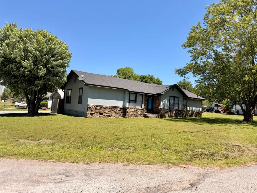 309 W Cherokee Street, Jay, OK 74346 - #2