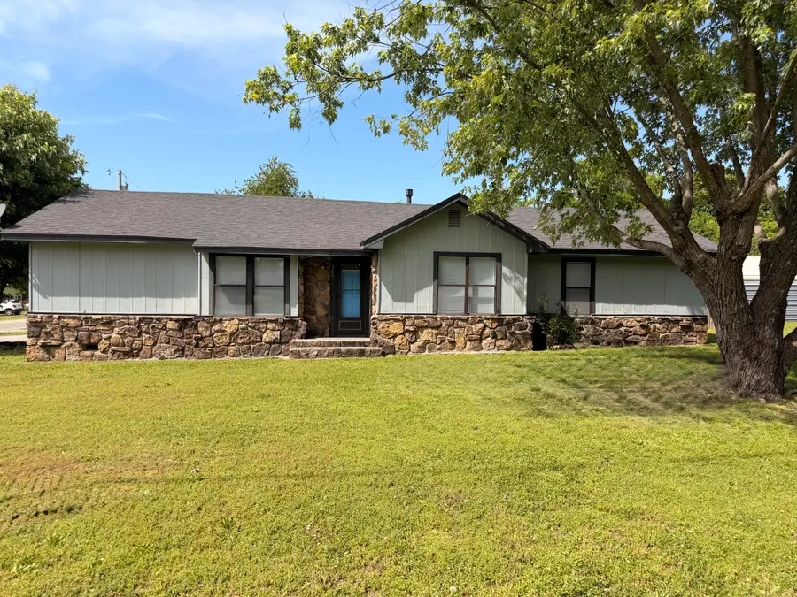 309 W Cherokee Street, Jay, OK 74346 - #3