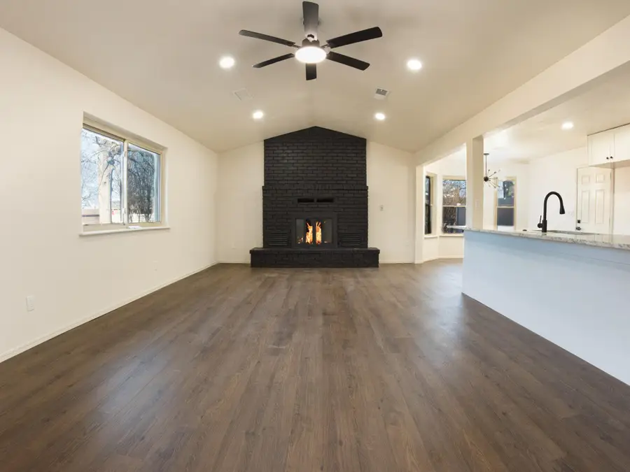 2221 Elmwood Lane, Miami, OK 74354 - Image #3