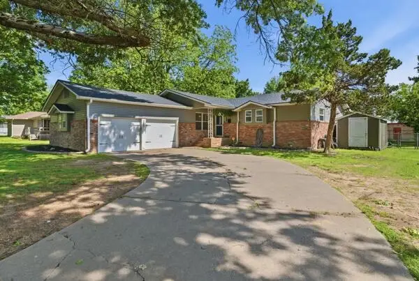 2014 Harvard Avenue, Miami, OK 74354 - #1