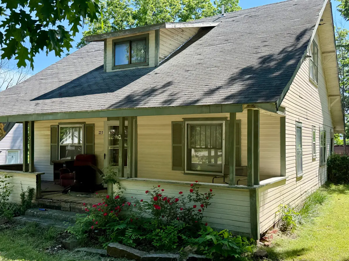 723 S Spring Street, Grove, OK 74344 - #1
