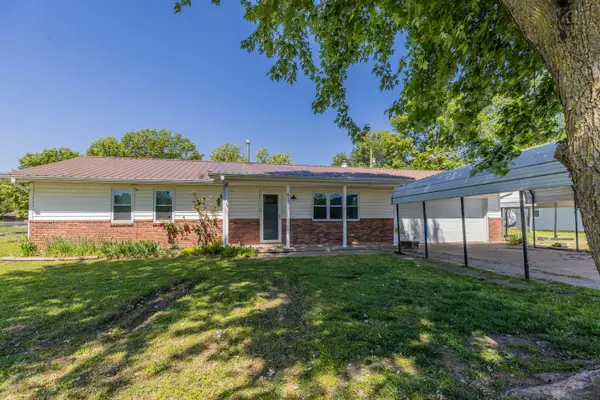 513 S Main Street, Fairland, OK 74343
