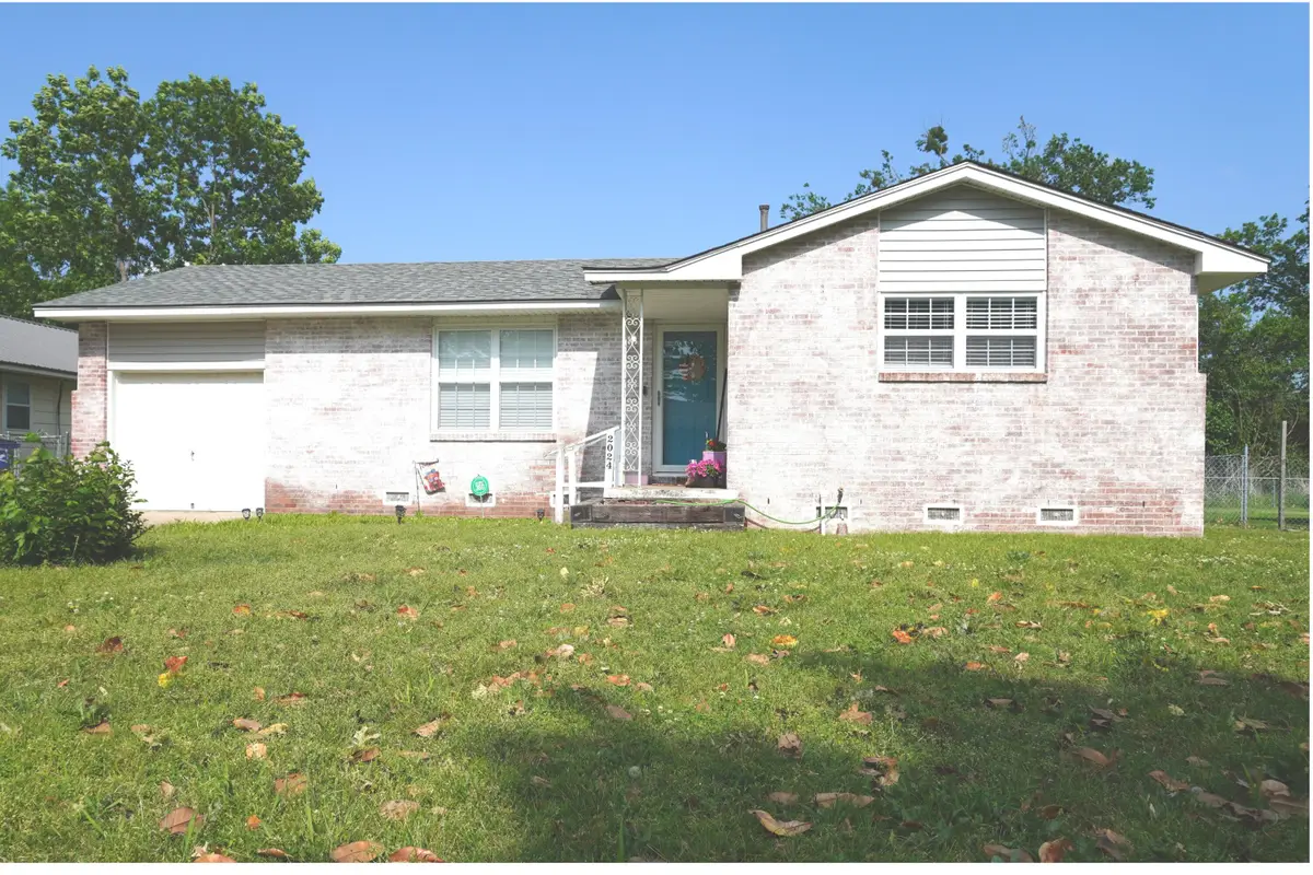 2024 E St, Miami, OK 74354 - #1