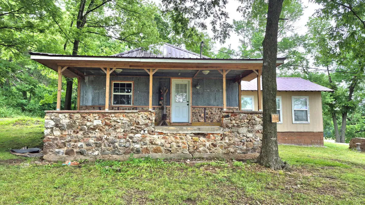67401 E 160 Road, Wyandotte, OK 74370 - #1