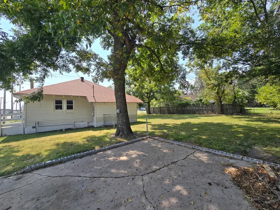 309 3rd Avenue, Miami, OK 74354 - #2
