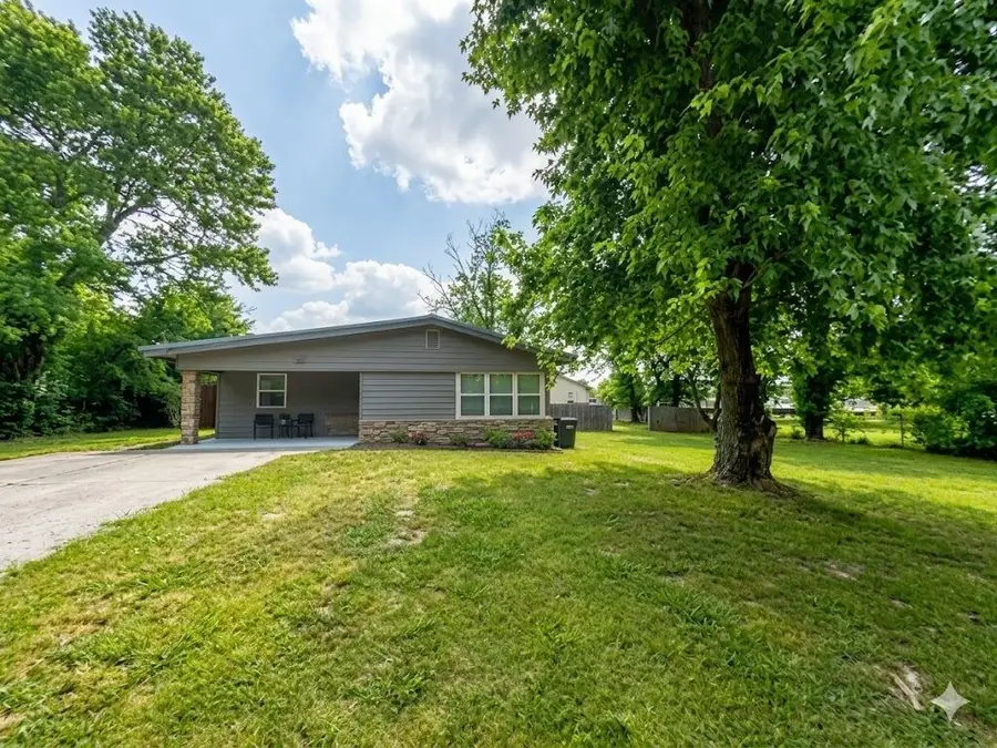 609 S 10th Street, Jay, OK 74346 - #2