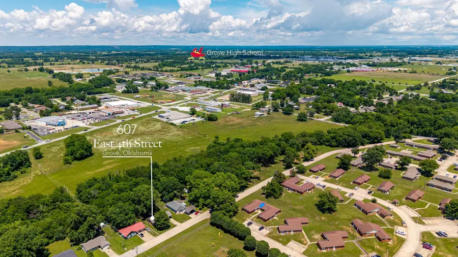 607 E 4th Place, Grove, OK 74344 - #2