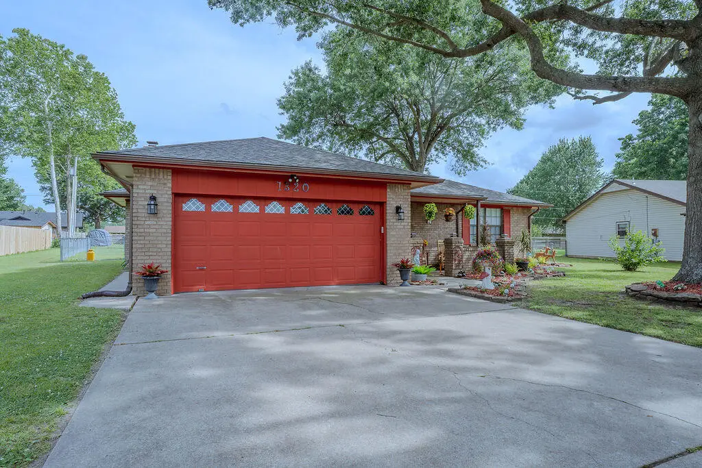 1320 Maple Drive, Miami, OK 74354 - #1