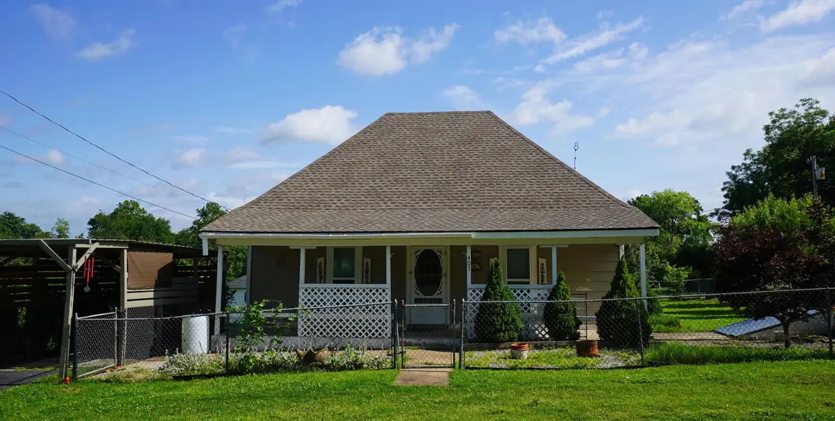 407 W 6th Street, Grove, OK 74344 - #1