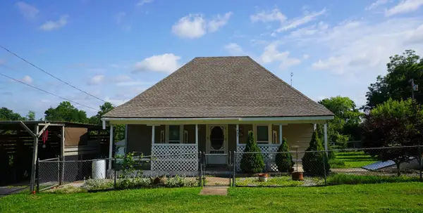407 W 6th Street, Grove, OK 74344